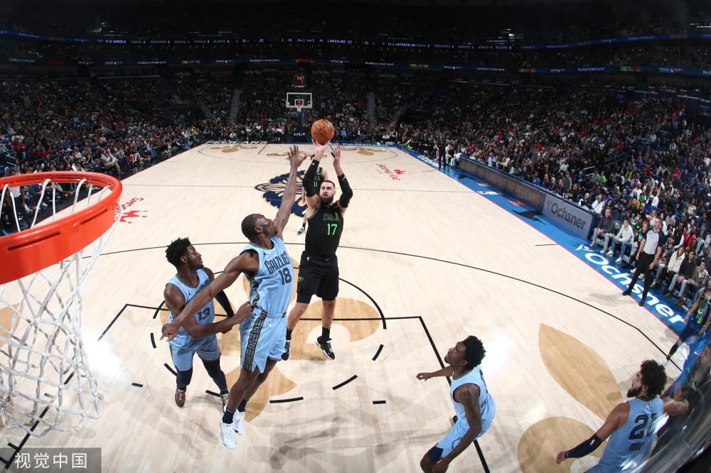 员在篮板球 员在篮板球