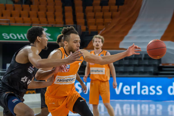 仅仅当作 仅仅当作